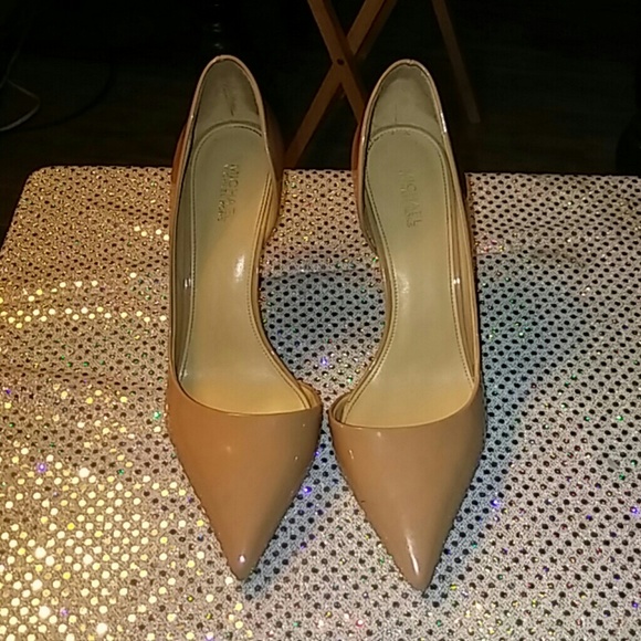 Michael Kors Shoes - ❤MICHAEL KORS PUMPS❤